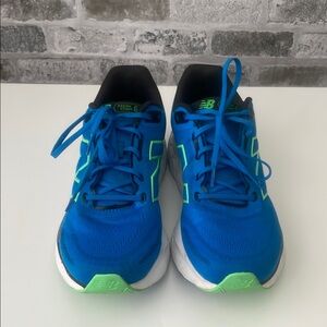 New Balance Men’s Fresh Foam 680 V8 Running Shoes 
Size 11.5